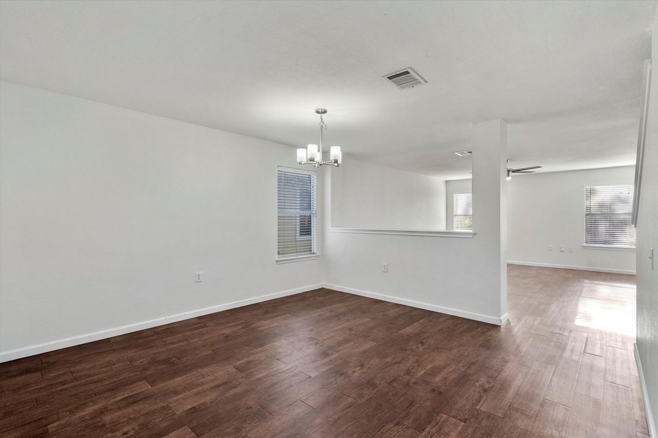 3516 Sand Dunes Ave - Photo 3 of 35