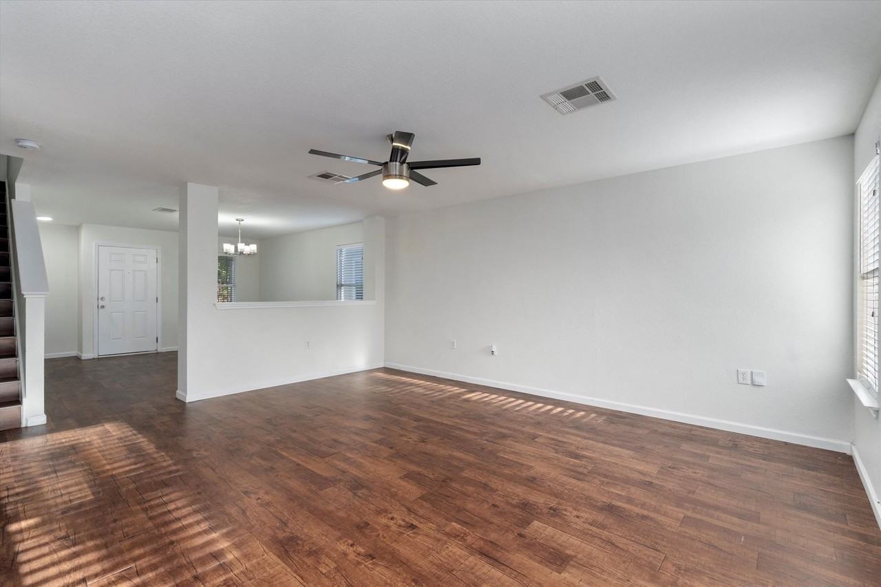 3516 Sand Dunes Ave - Photo 7 of 35