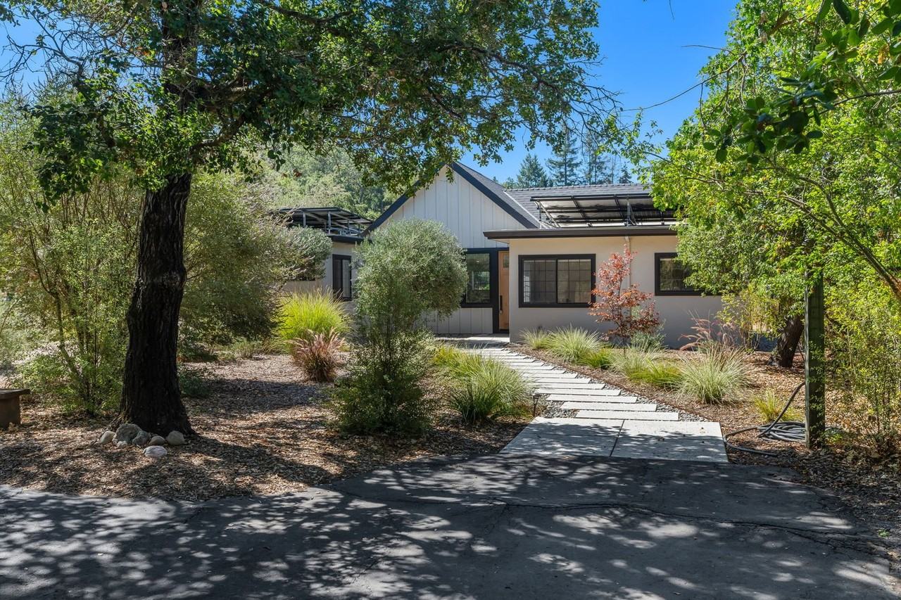 3035 North Ave - Photo 2 of 49