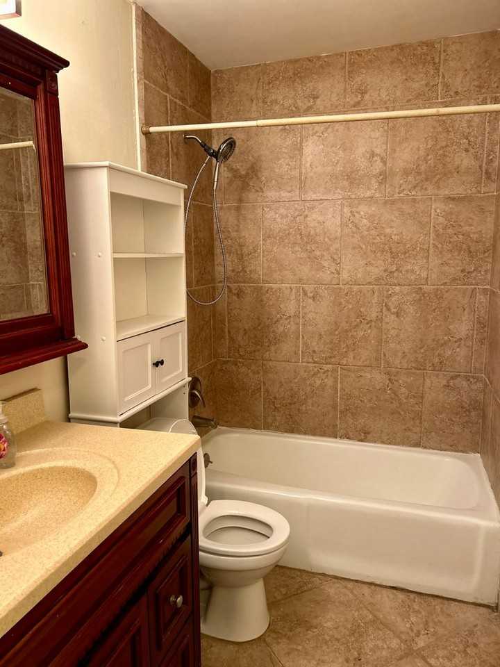 9042 Sara Ln - Photo 7 of 10