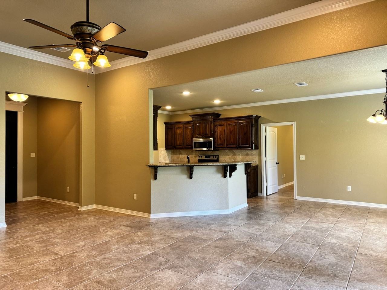 11865 Poydras - Photo 6 of 34