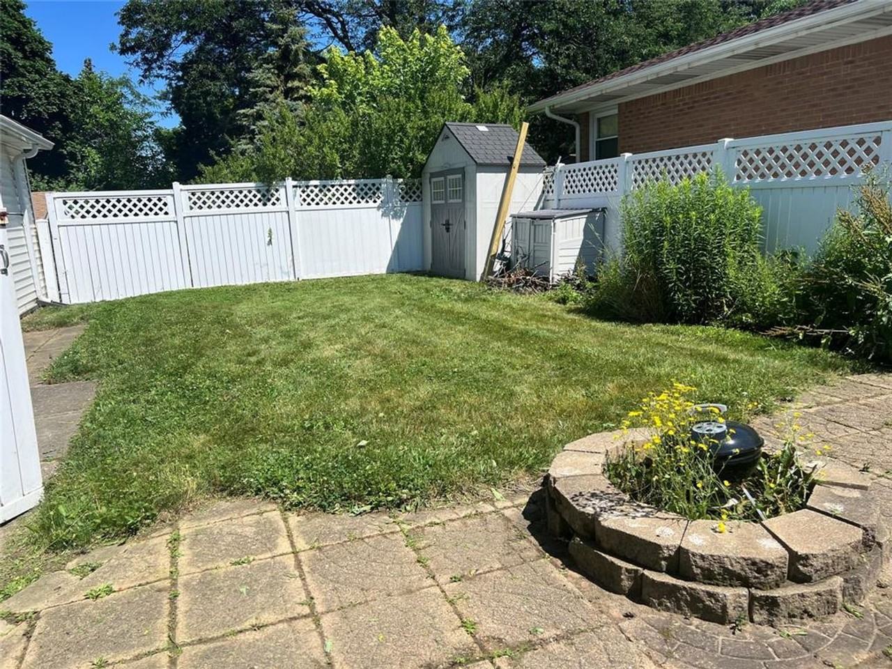 1126 E 40th St - Photo 3 of 16