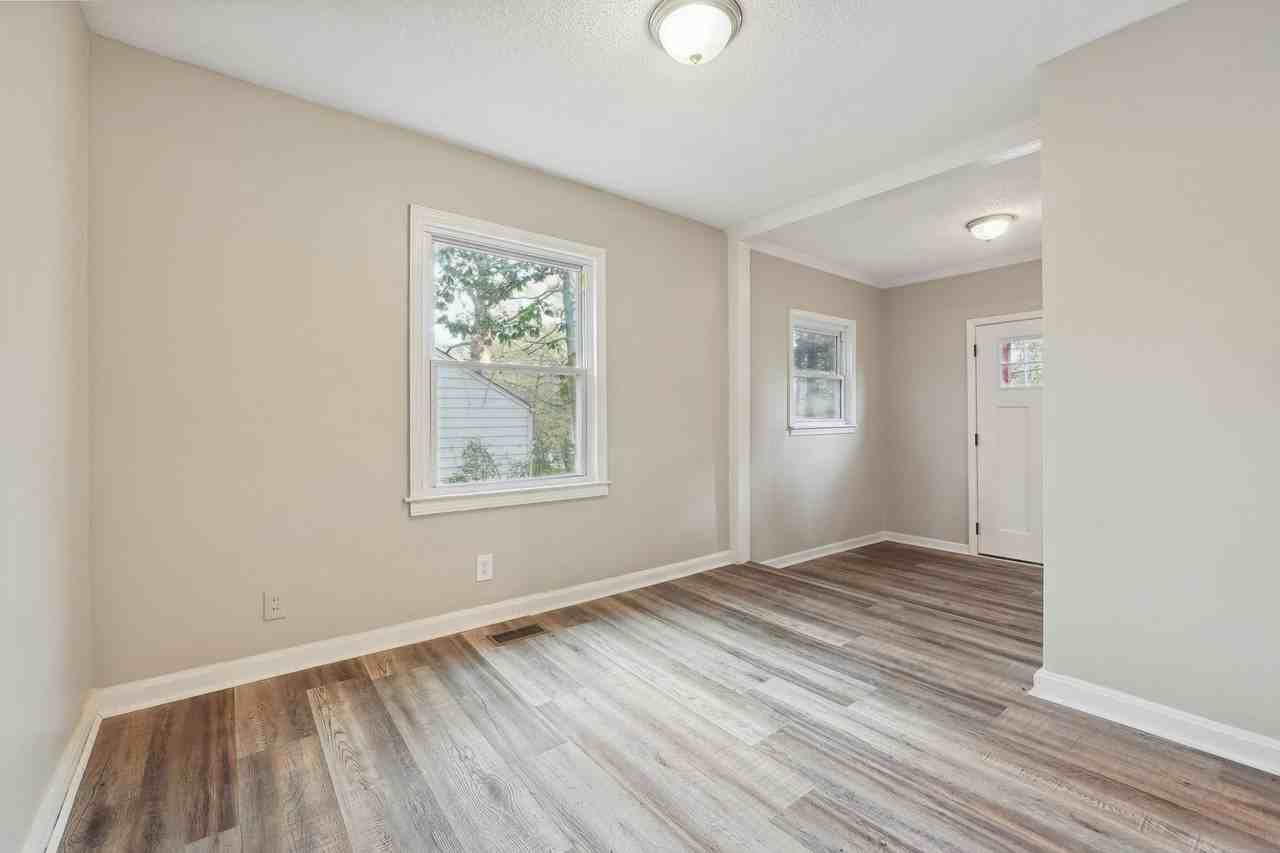 1435 Lanvale Dr Sw - Photo 5 of 27