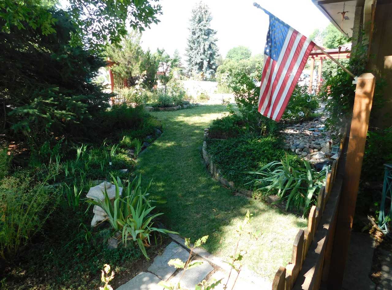 2200 Primrose Drive - Photo 2 of 18
