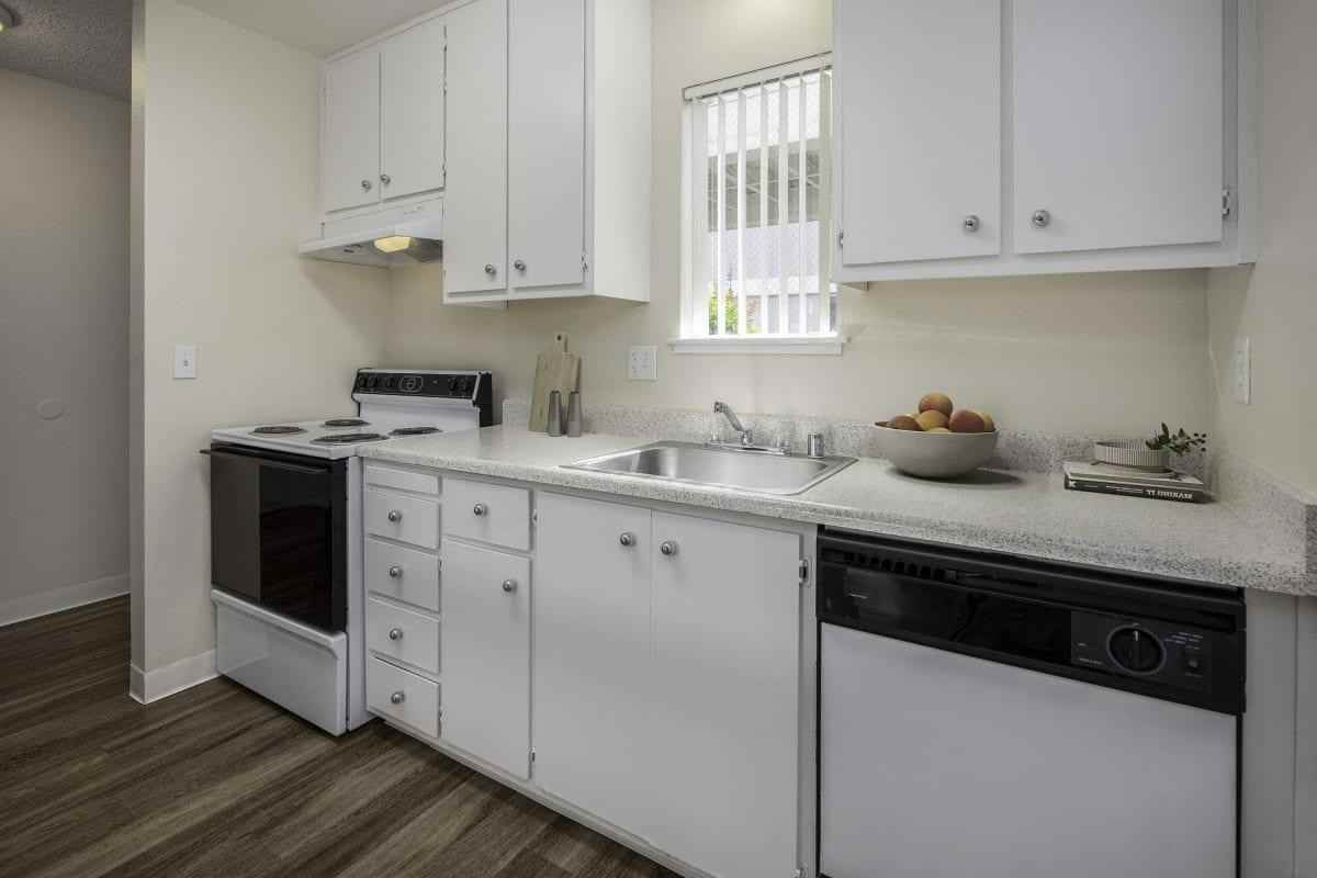 3000 Lillard Dr - Photo 2 of 33