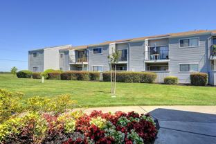 2400 Pole Line Rd - Photo 1 of 1