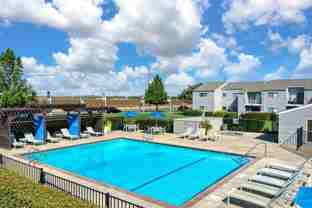 2400 Pole Line Rd - Photo 1 of 1