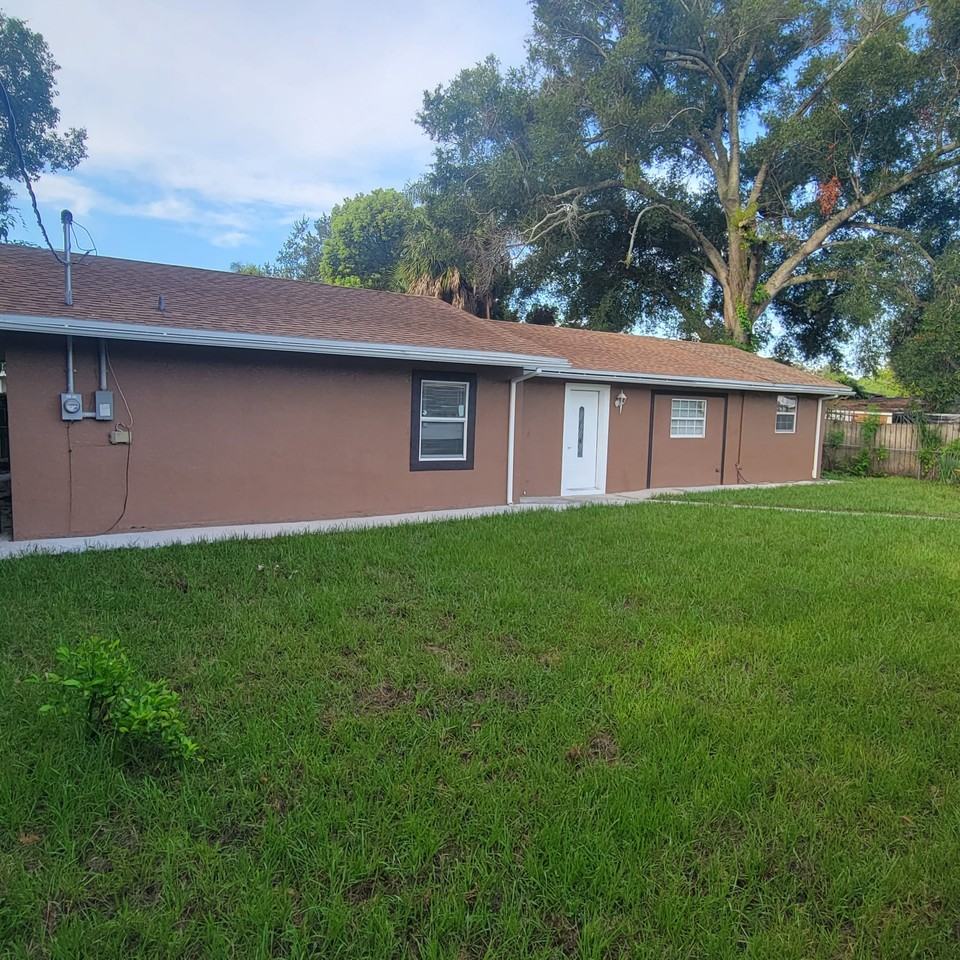 316 West Buchanon Avenue - Photo 2 of 20