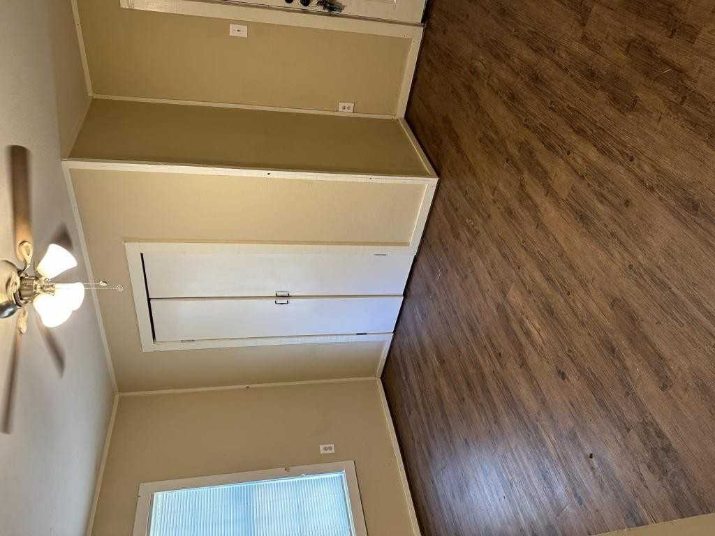 804 Avenue I #A - Photo 4 of 7