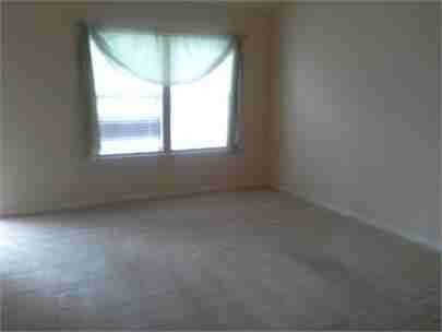125 Fontaine Cir - Photo 3 of 7