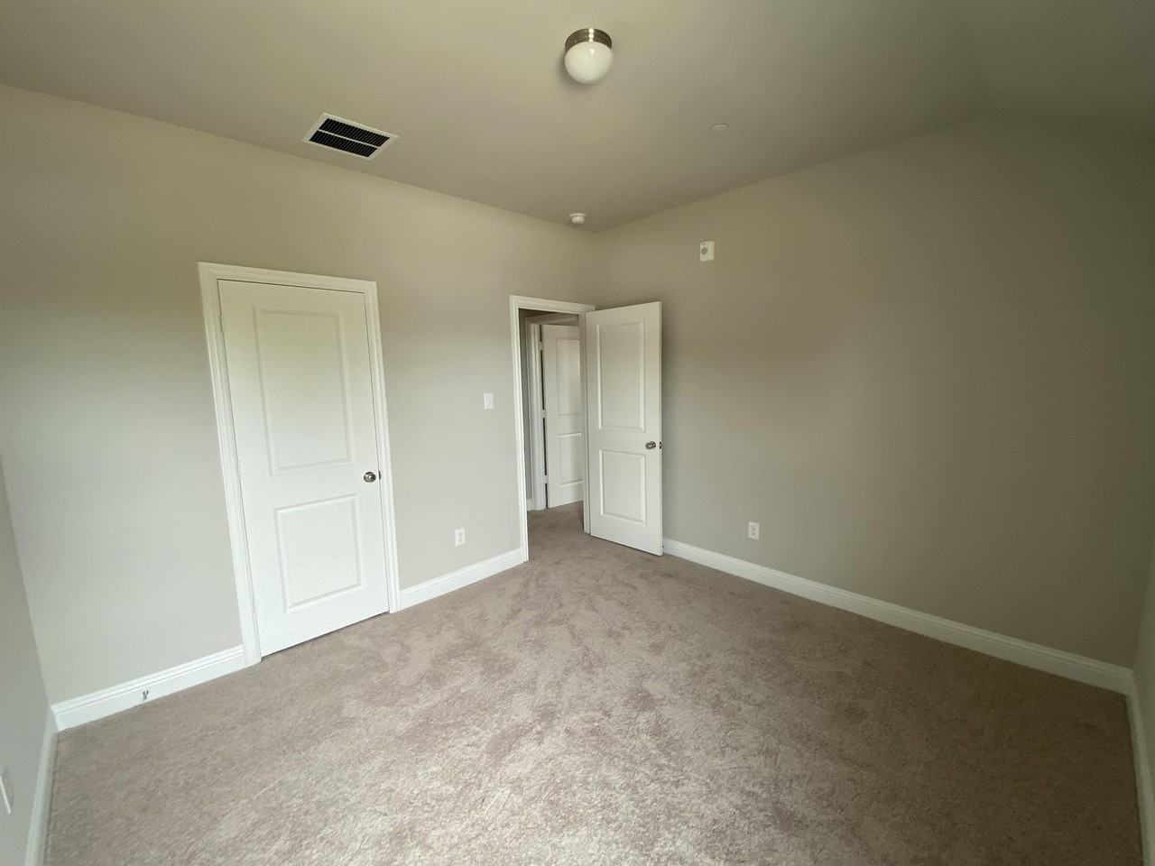 803 Ponds Edge Ln #0 - Photo 5 of 25