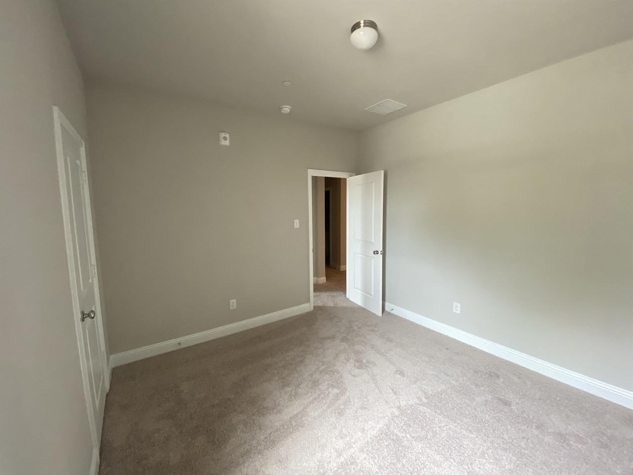 803 Ponds Edge Ln #0 - Photo 3 of 25