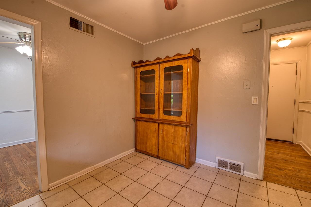 4317 Nw 20th St - Photo 3 of 16