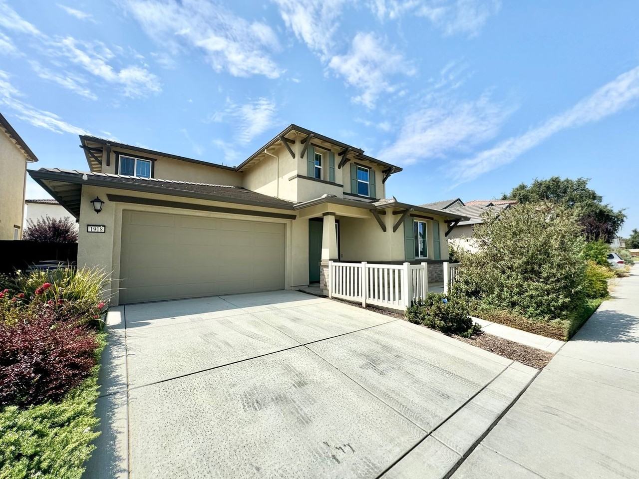 1918 Patriot Way - Photo 3 of 50