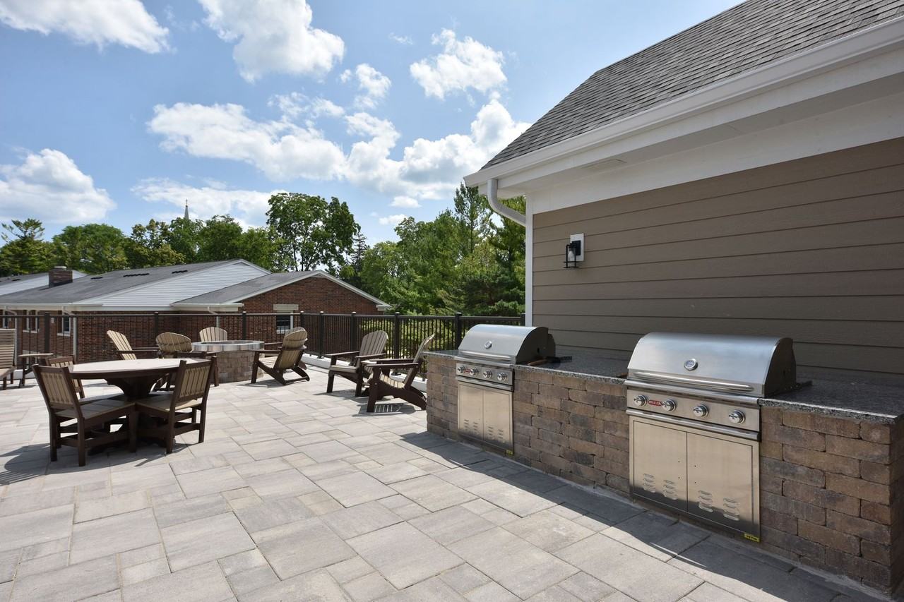 W62N438 Hanover Ave - Photo 4 of 41