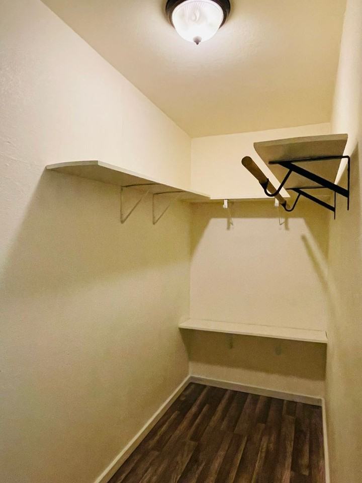 2408 Wulff Ln #9 - Photo 4 of 6