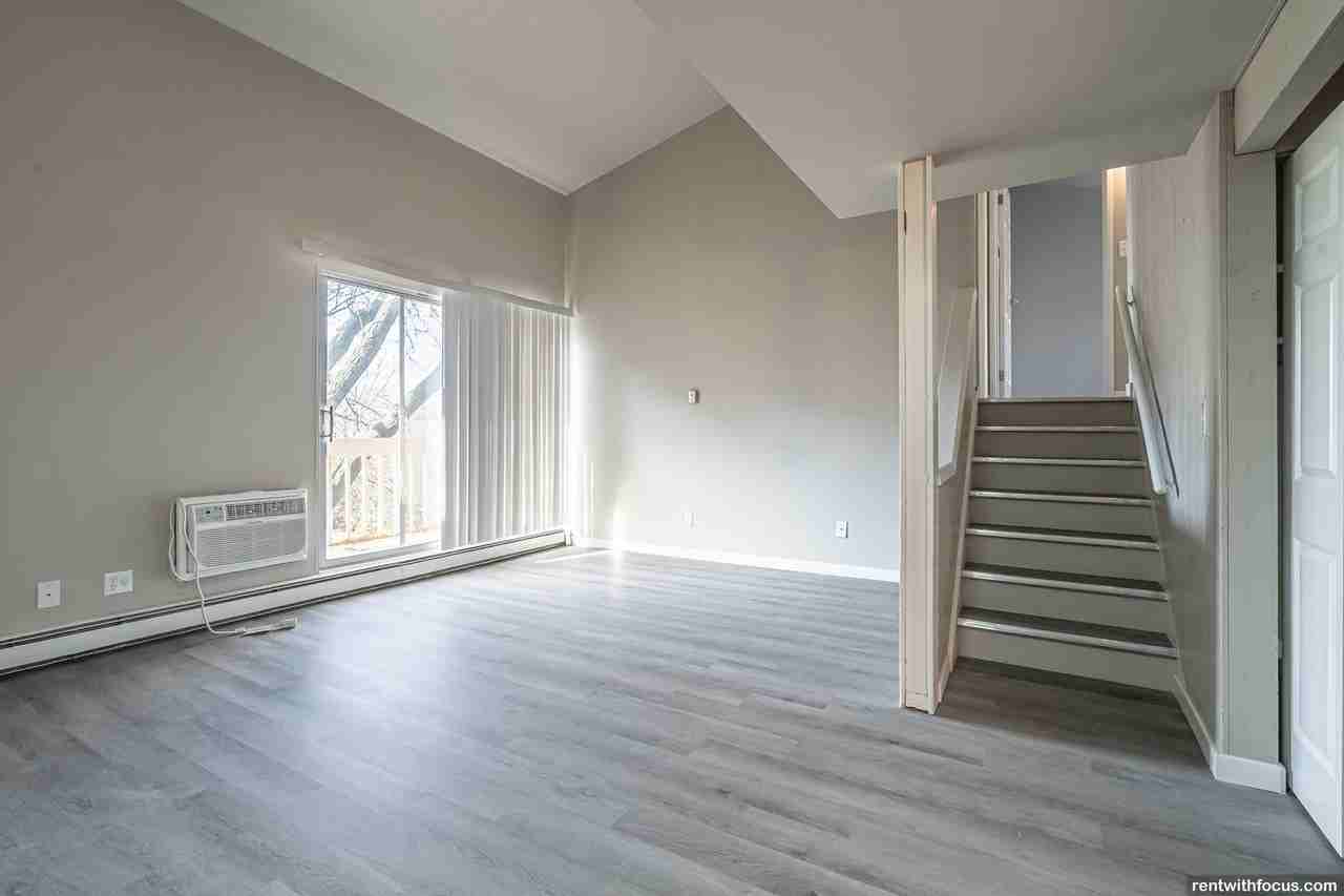 Apple Ridge Apartments - 9004 - Photo 2 of 17