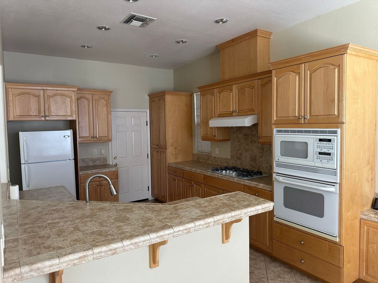 5616 Plumbridge Way - Photo 2 of 14