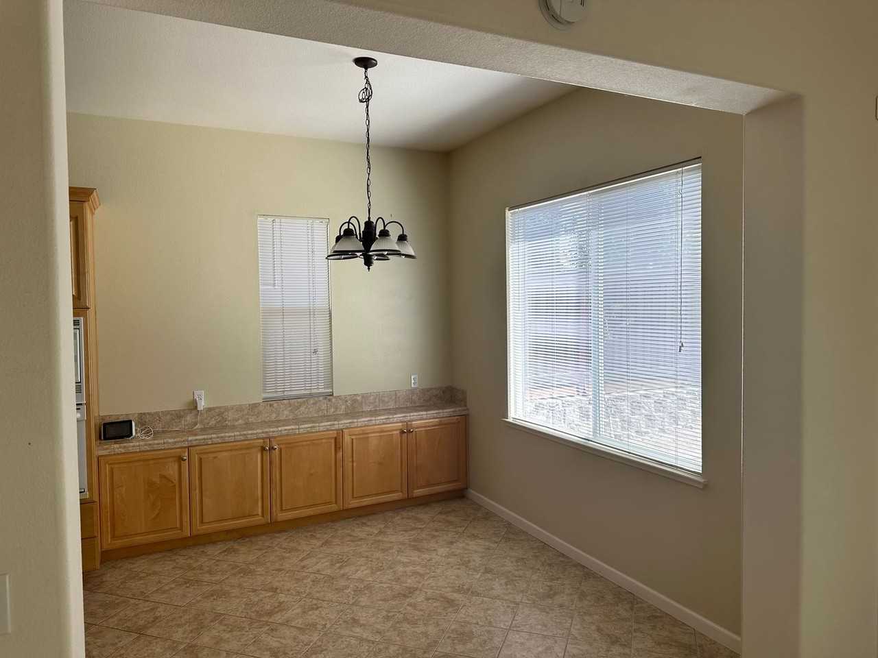 5616 Plumbridge Way - Photo 7 of 14