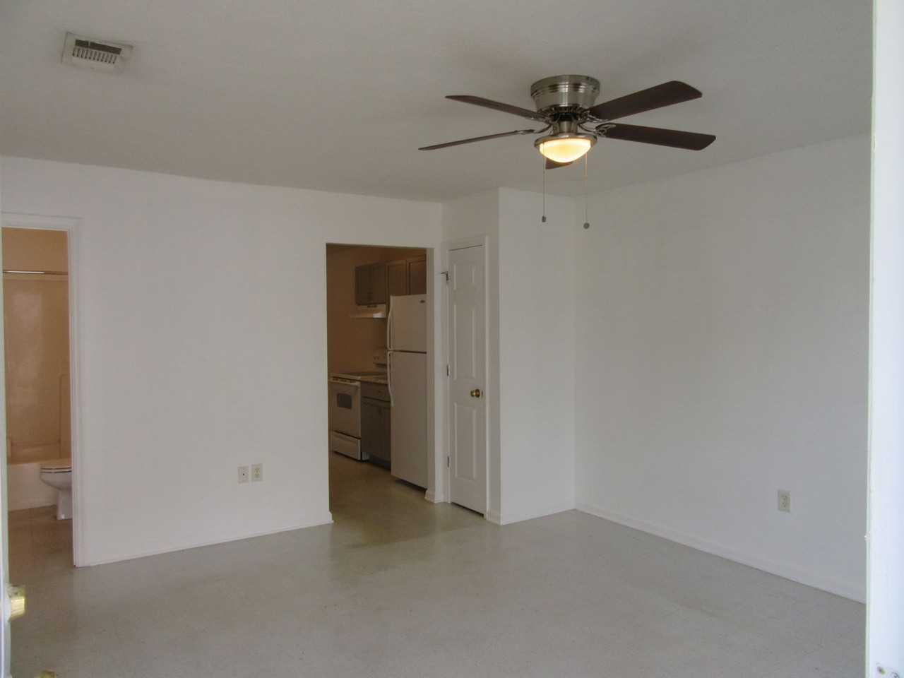 5501 Hilltop Ave - Photo 3 of 20