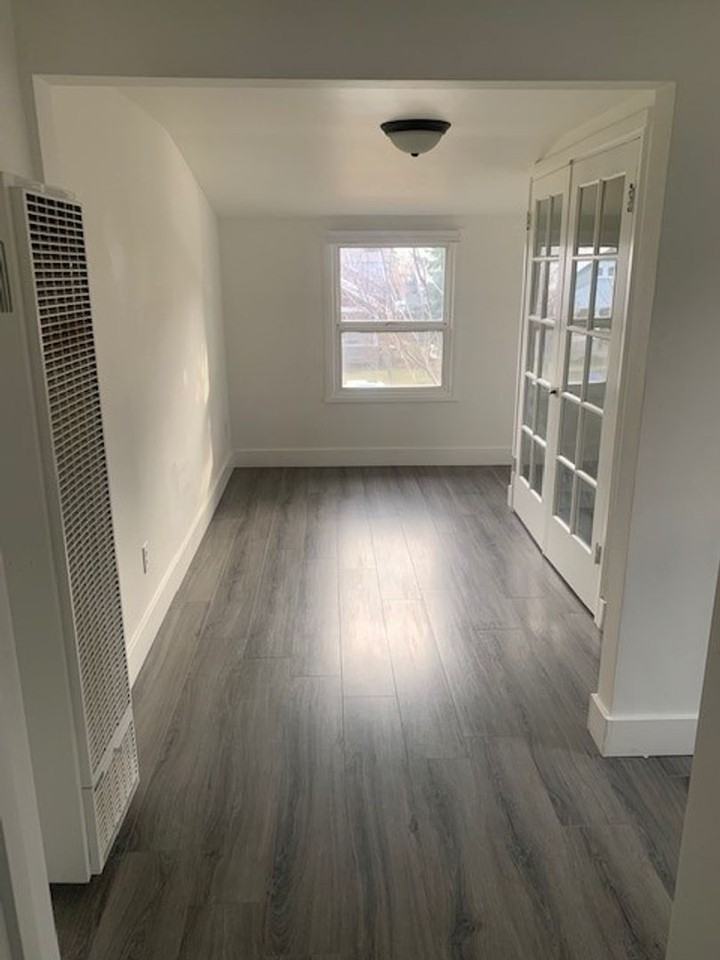 344 Nw Delaware Ave #3 - Photo 3 of 10