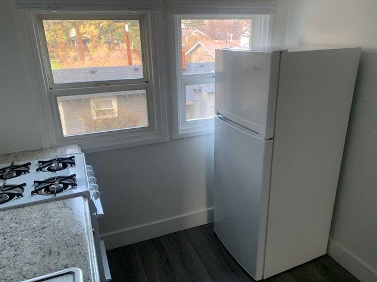 344 Nw Delaware Ave #3 - Photo 5 of 10