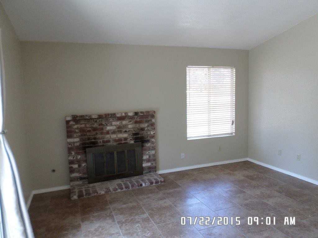 2429 S Meadowbrook Ct - Photo 7 of 17
