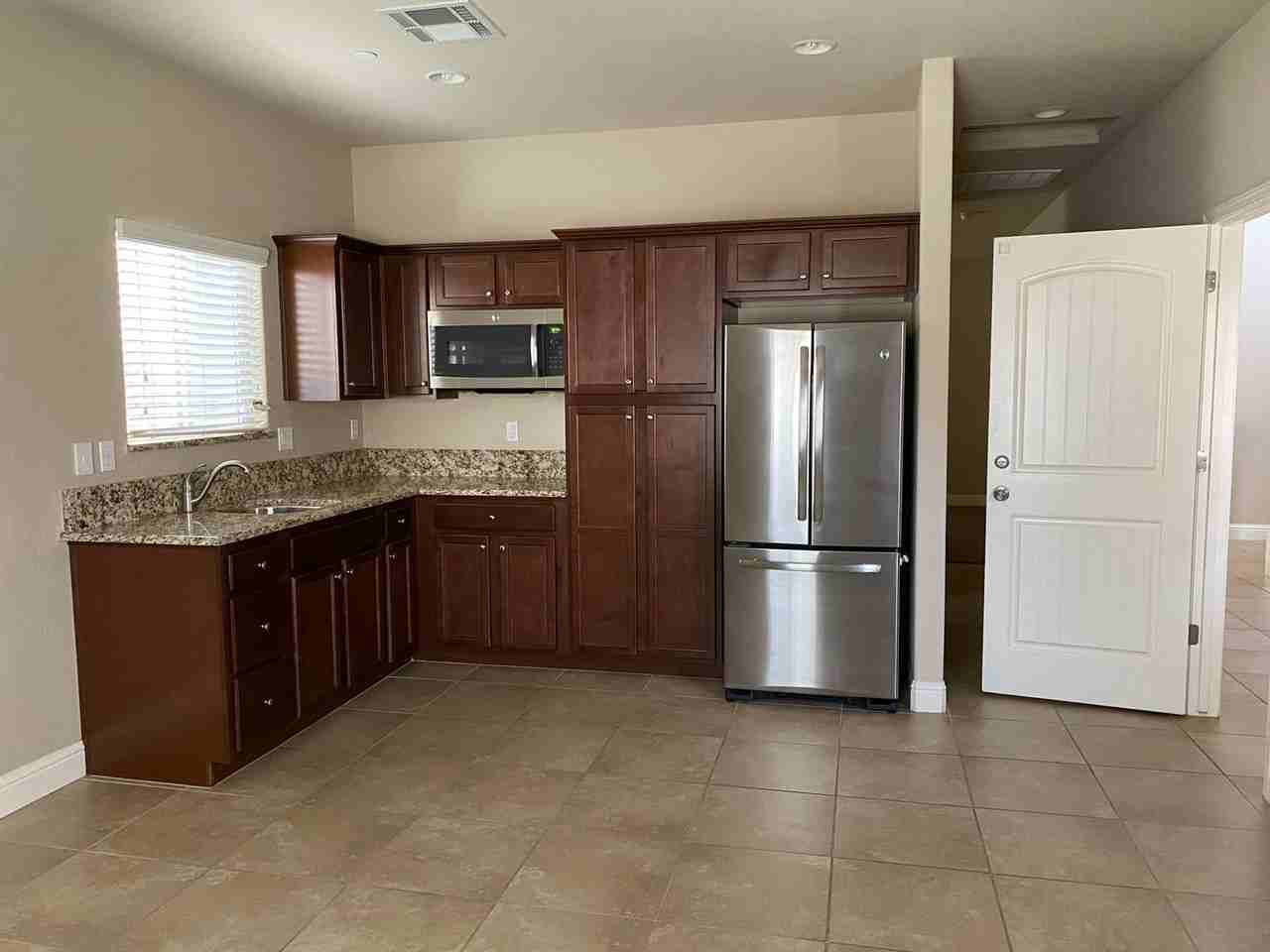 1923 W Humboldt Dr - Photo 3 of 19