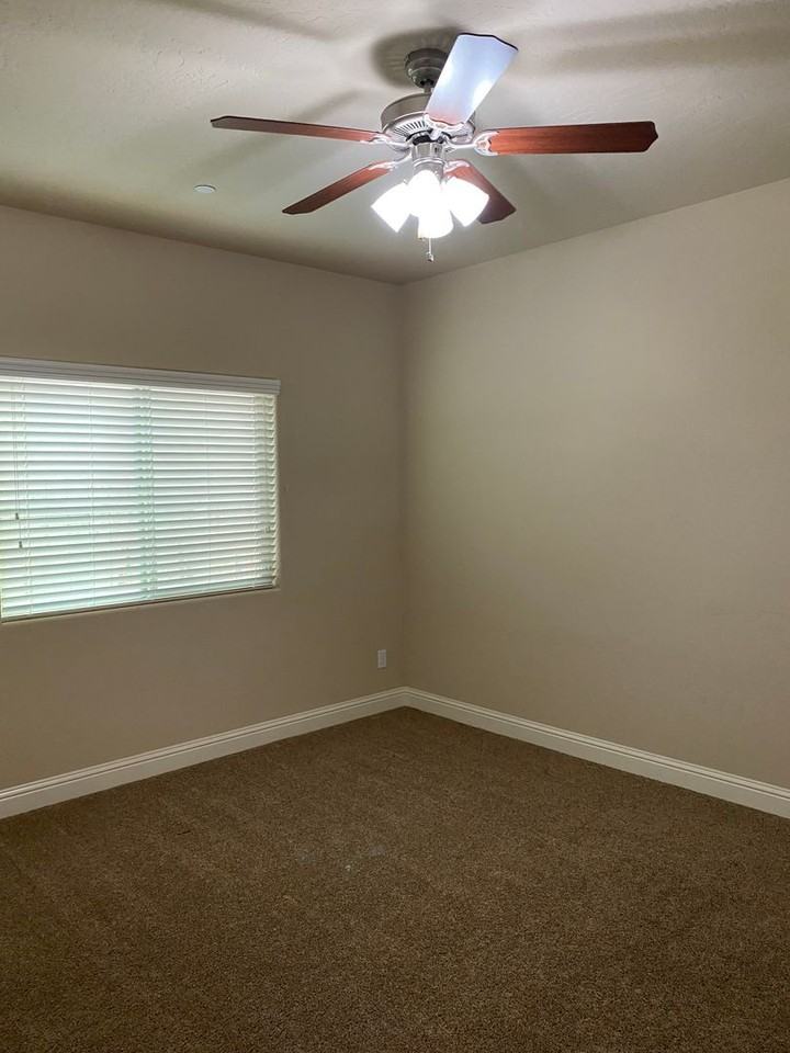 1923 W Humboldt Dr - Photo 7 of 19