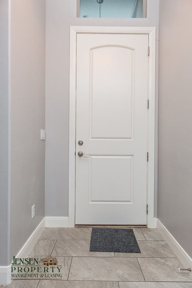 123 N 400 W - Photo 5 of 23