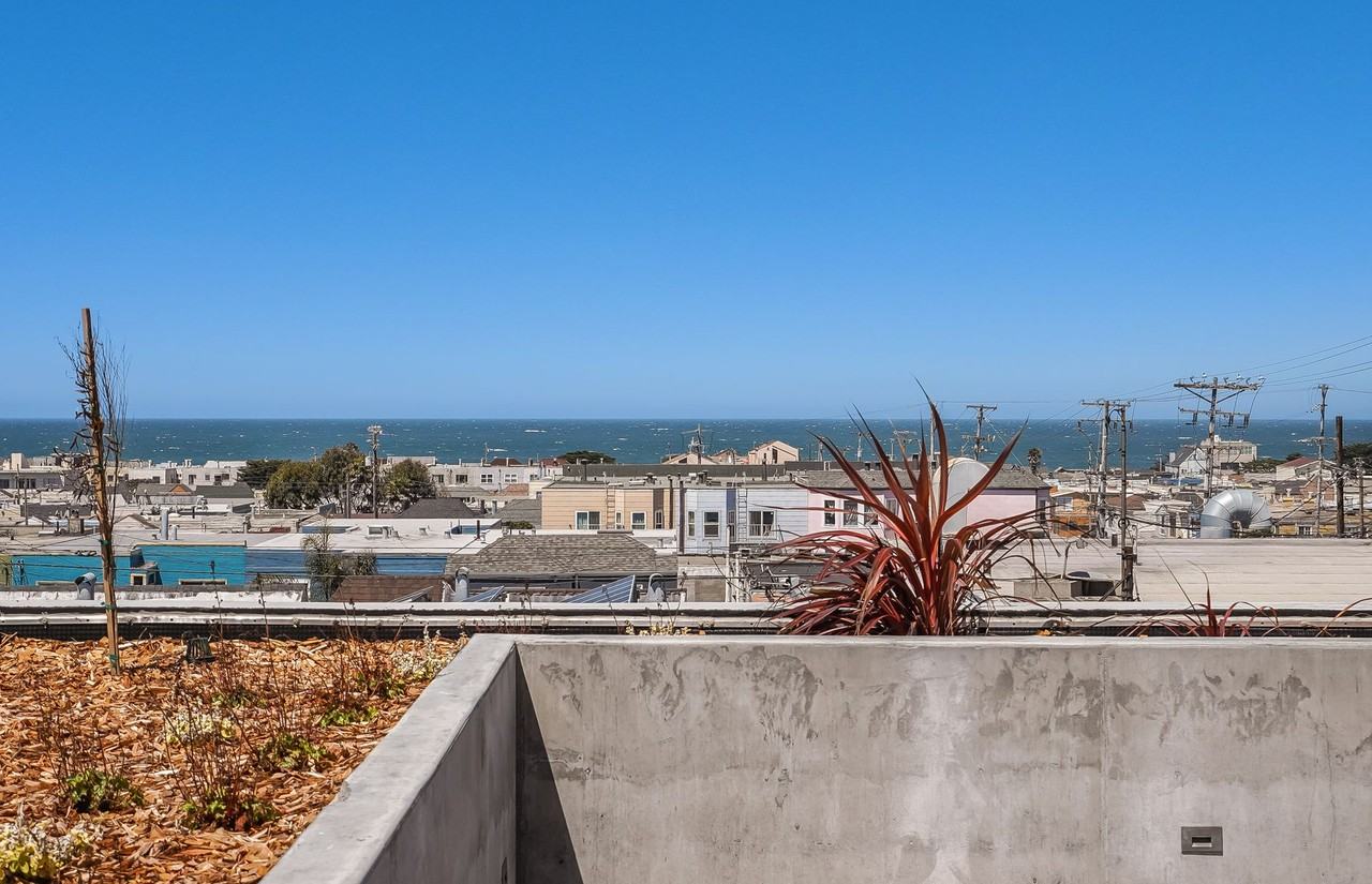 135 (3701 Noriega) - Photo 7 of 50