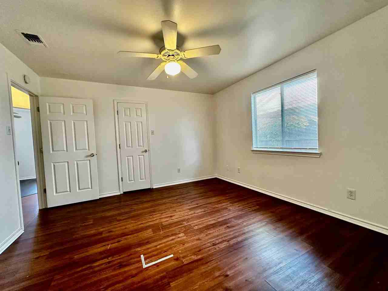 123 Amelia Ct - Photo 4 of 9