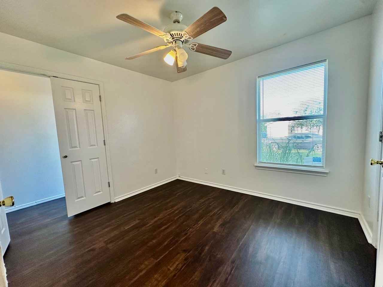 123 Amelia Ct - Photo 6 of 9