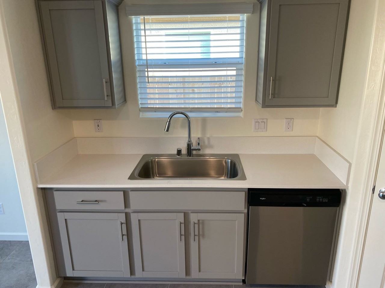 1032 E Loyola Ave - Photo 4 of 20