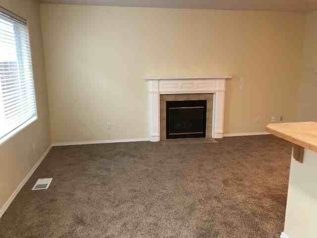 6552 Northeast Deer Run Street - Photo 5 of 12