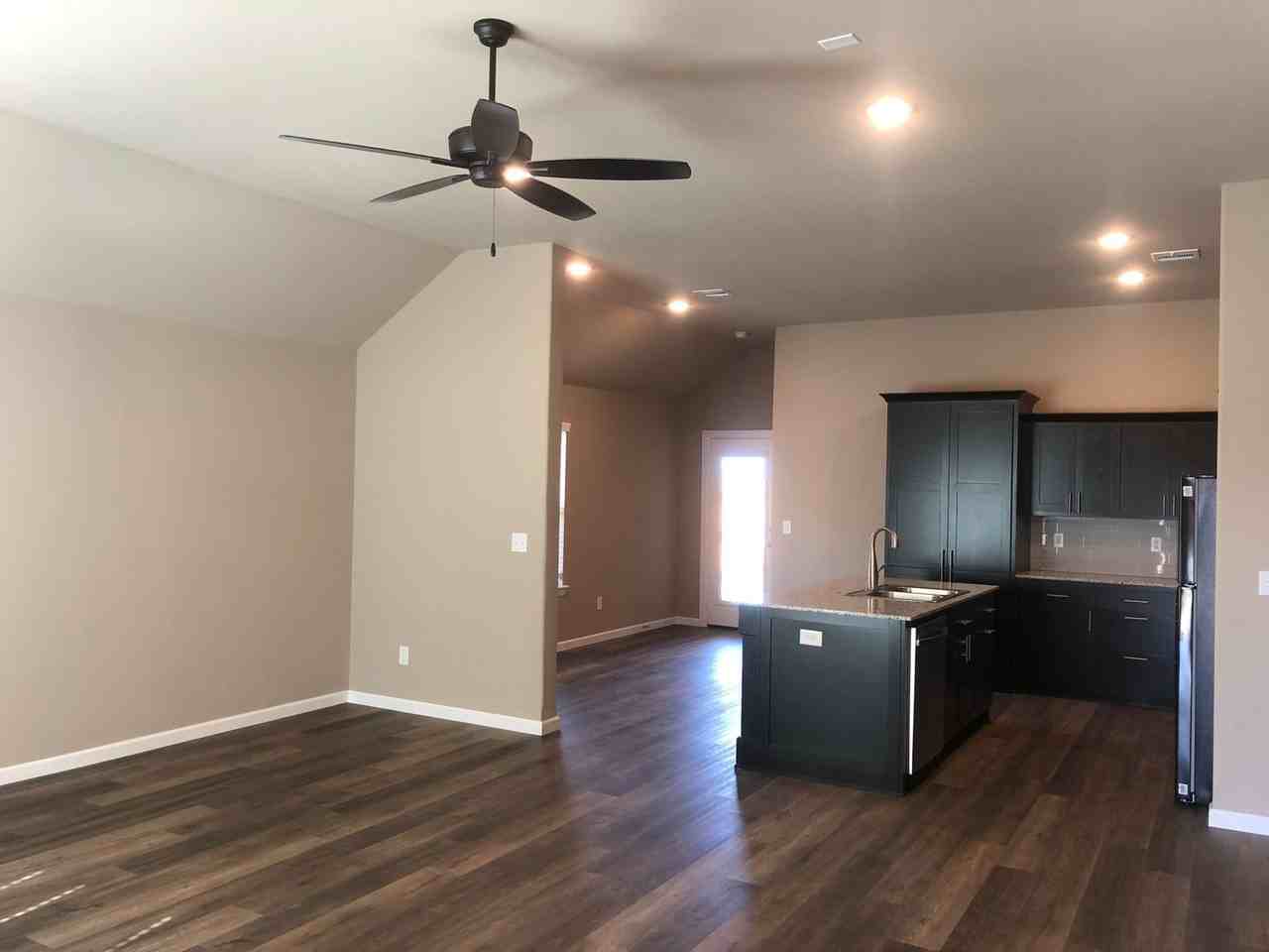 13441 N 132nd East Ave - Photo 2 of 16