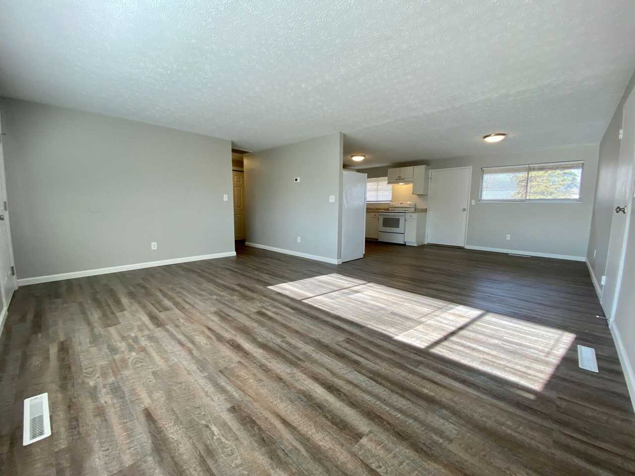 301 Ives Ln - Photo 2 of 15