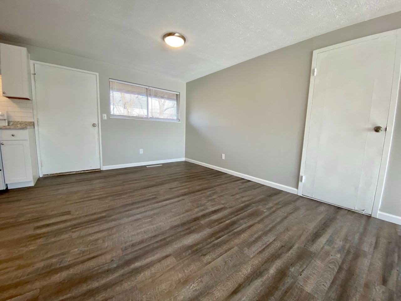301 Ives Ln - Photo 3 of 15