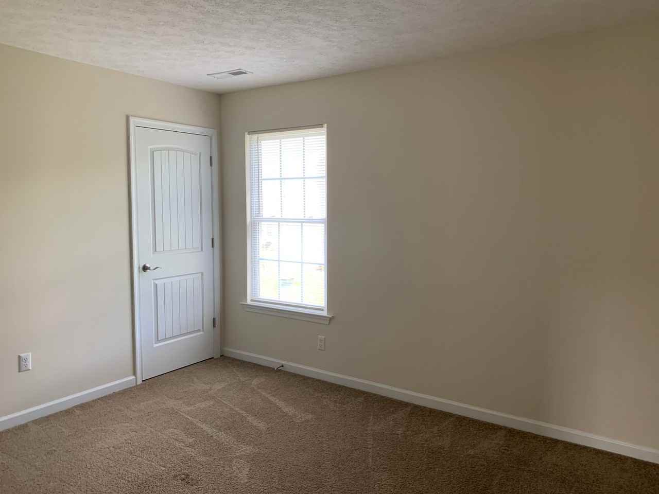 9 Gloucester Dr - Photo 4 of 7