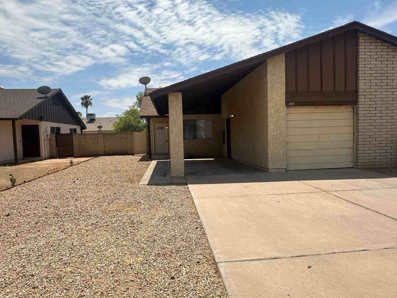1405 E Palmdale Dr - Photo 2 of 29