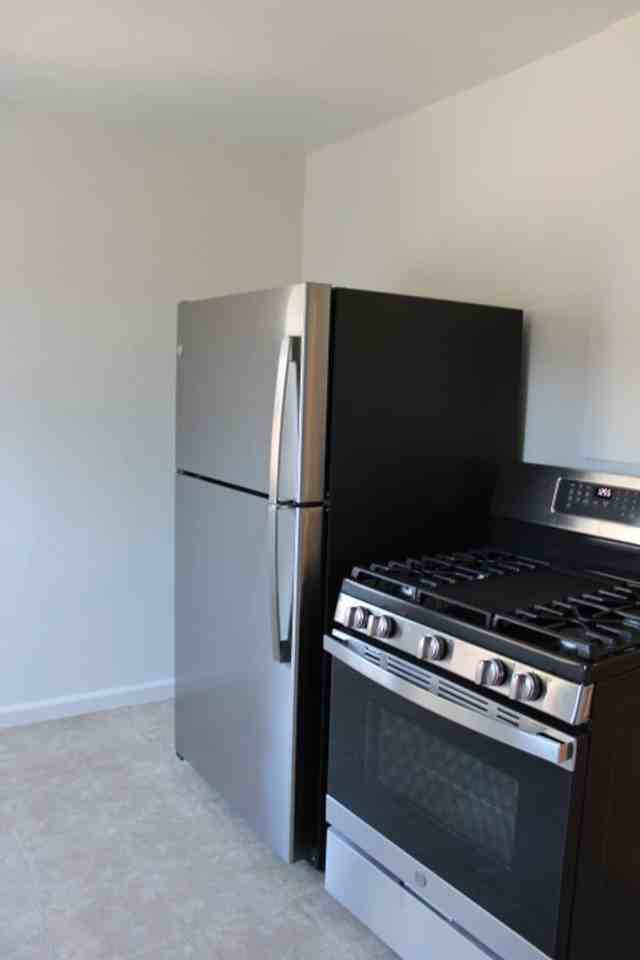 520 Wessex Way - Photo 2 of 7