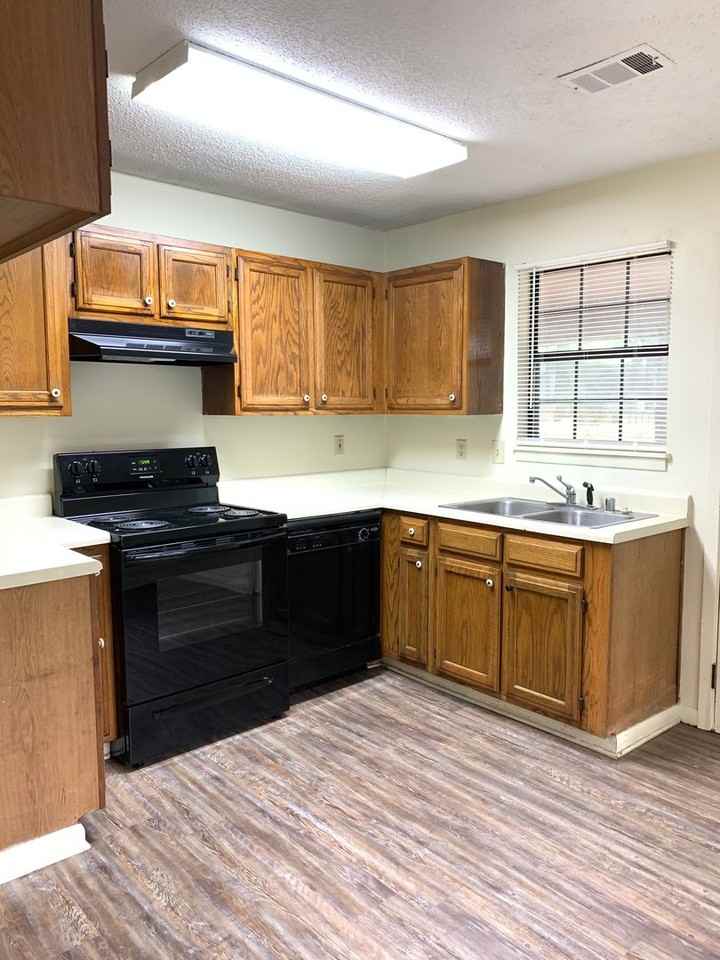 2308 Biltmore Cv #DNT - Photo 2 of 14