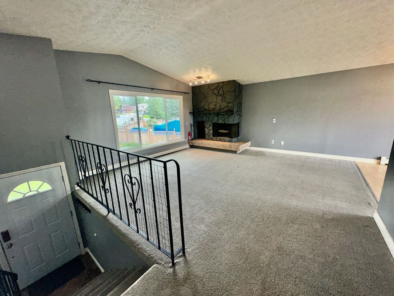 10840 Delta Cir - Photo 4 of 22
