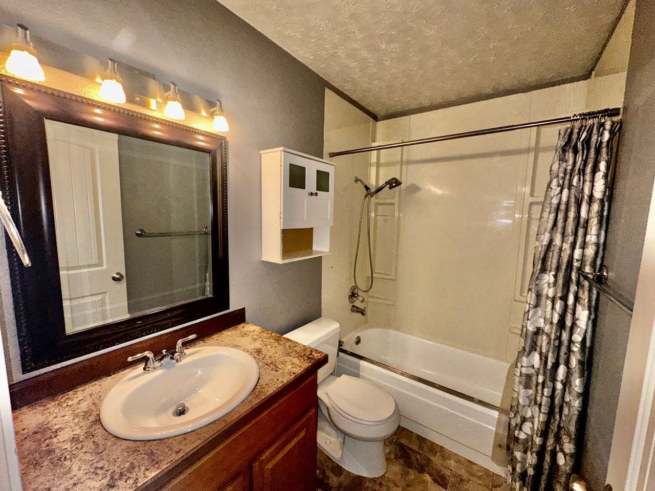 10840 Delta Cir - Photo 7 of 22
