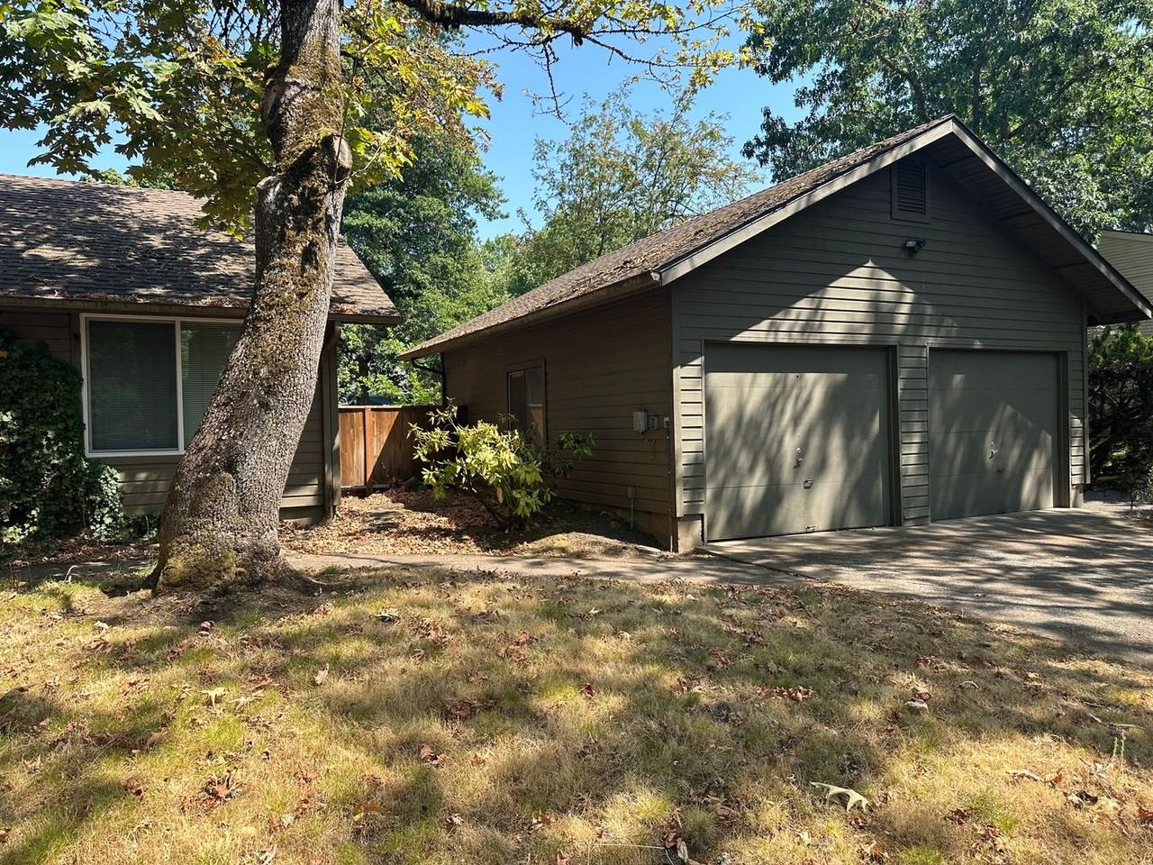 1393 Spyglass Dr - Photo 2 of 28