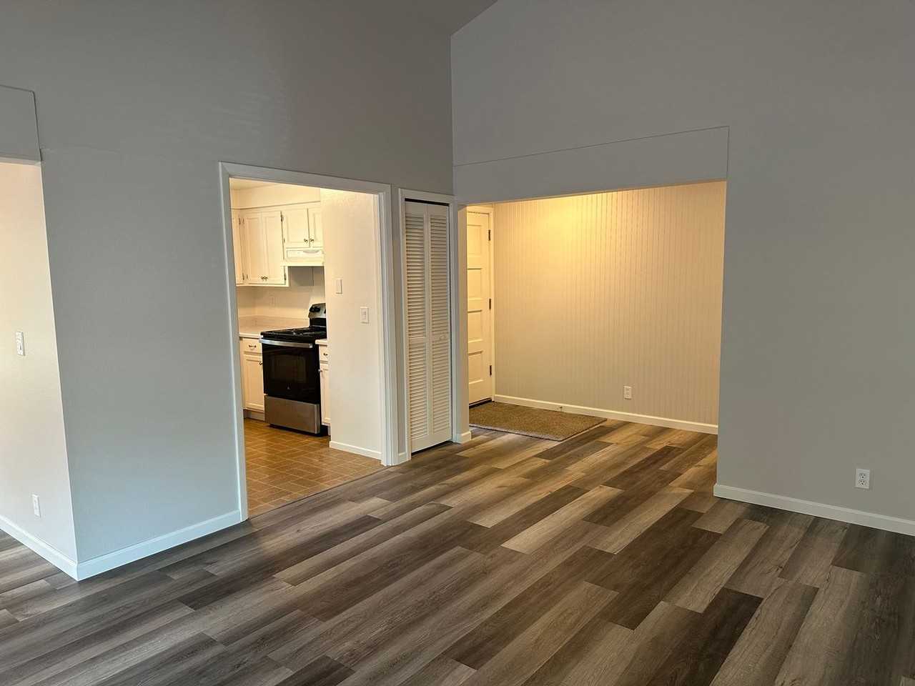 1393 Spyglass Dr - Photo 7 of 28