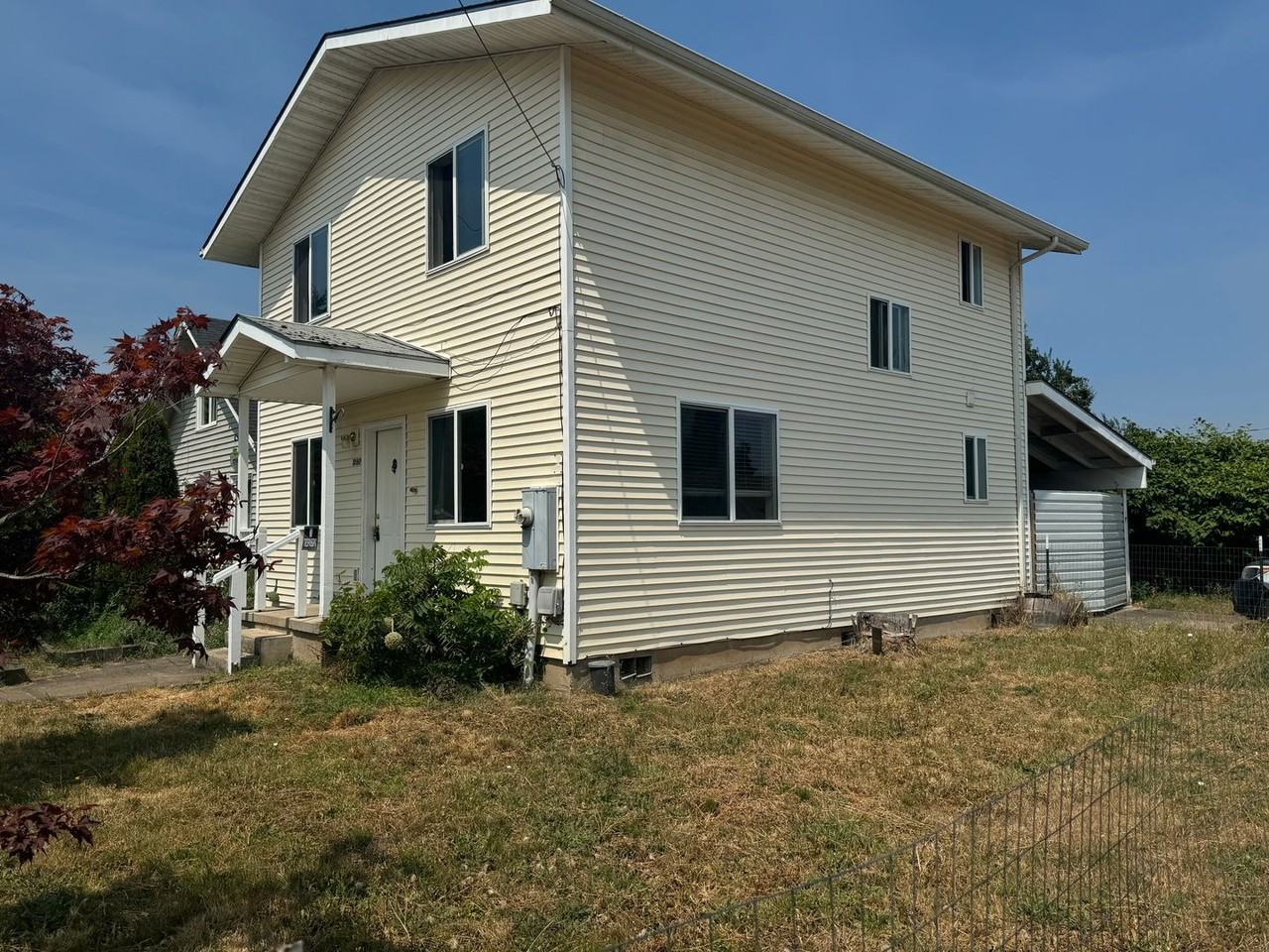 1060 E Madison Ave - Photo 2 of 18