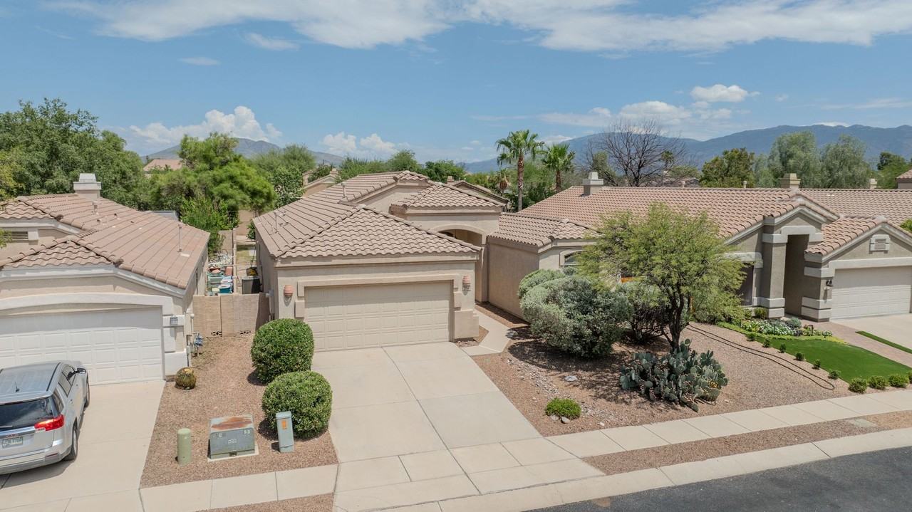 2380 N Creek Vista Dr - Photo 2 of 28