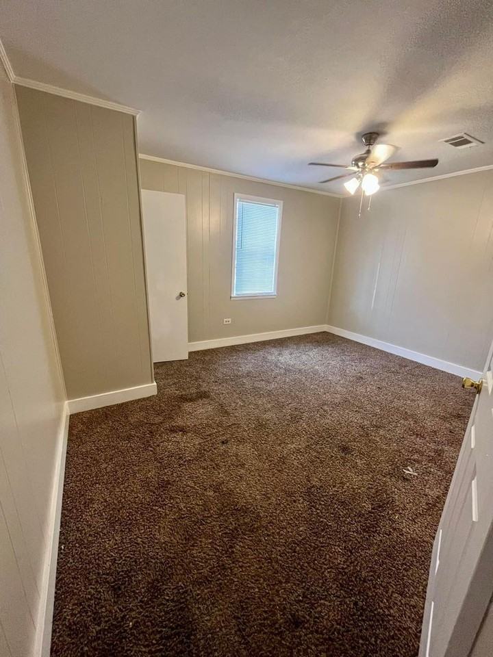23 Bonaire Ext - Photo 2 of 6