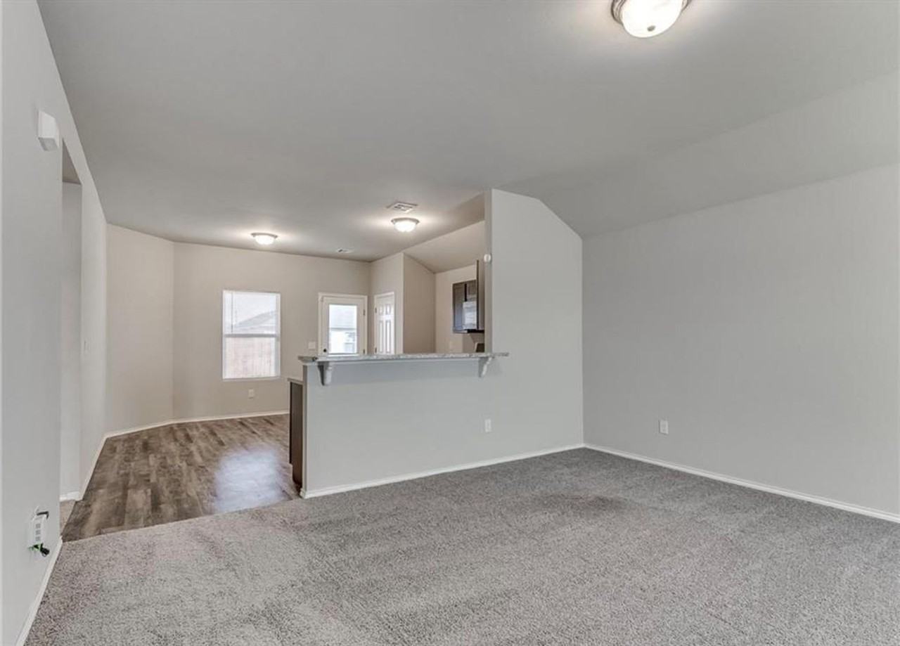9505 Nw 119th St - Photo 7 of 13